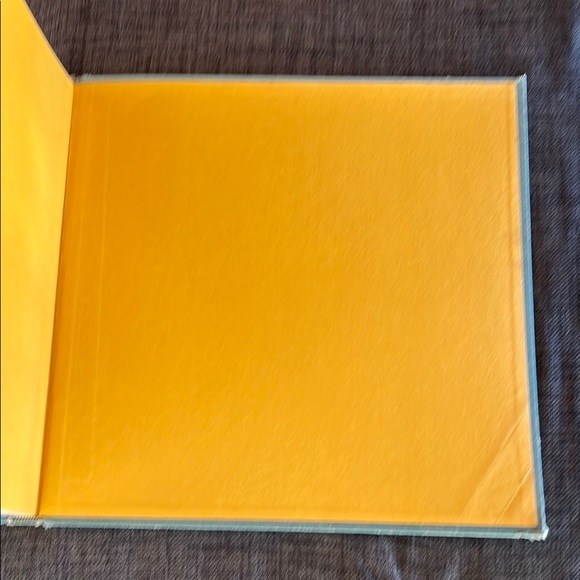 Vintage 1965 John F. Kennedy Book in Green - Picture 9 of 10